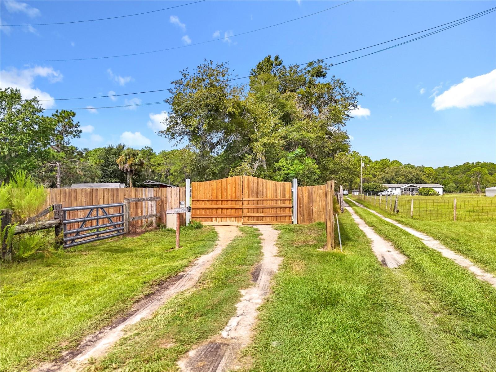 Image 98 of 100 For 21320 Paradise Way