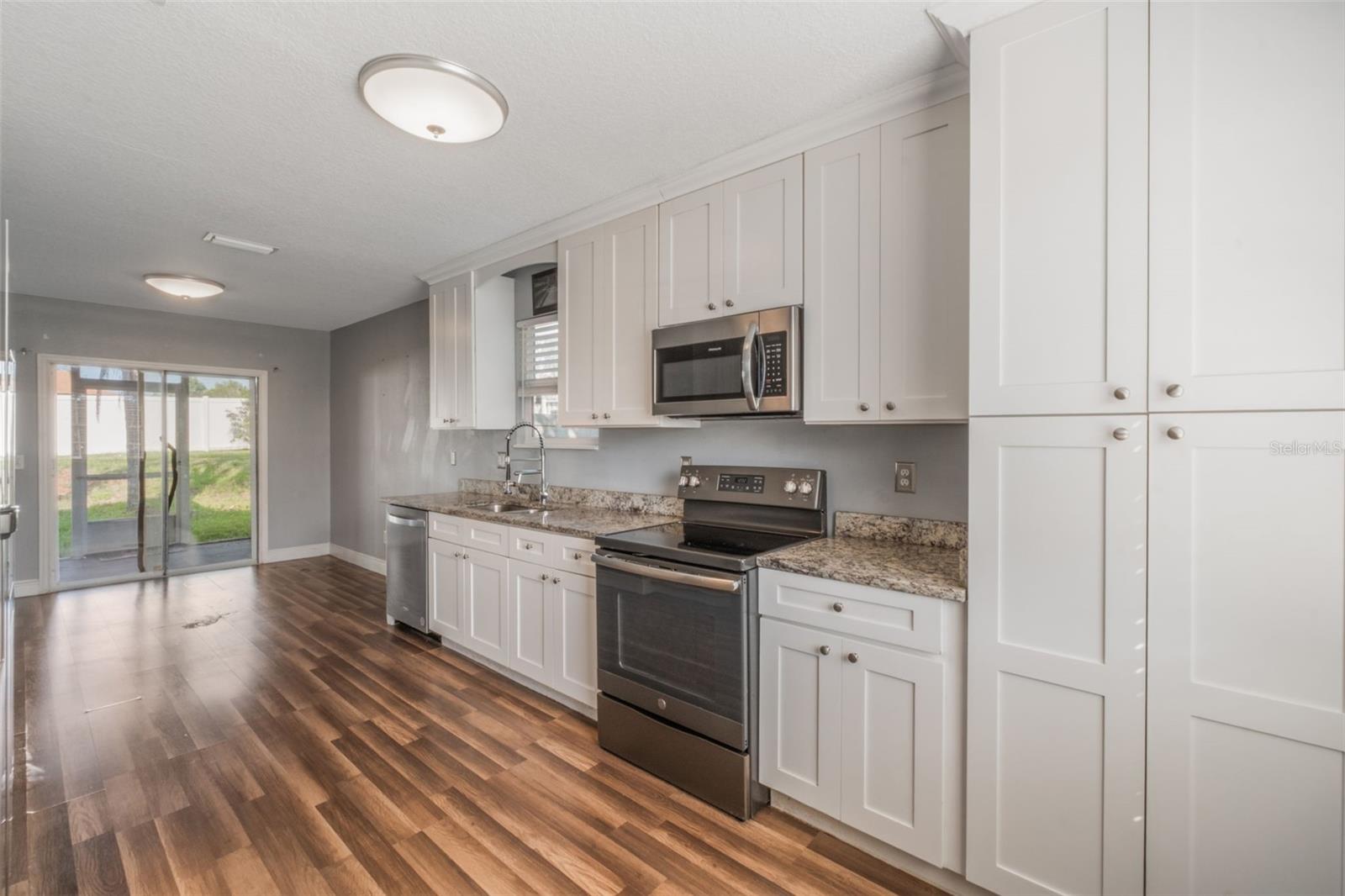Image 10 of 33 For 1424 Franconia Avenue