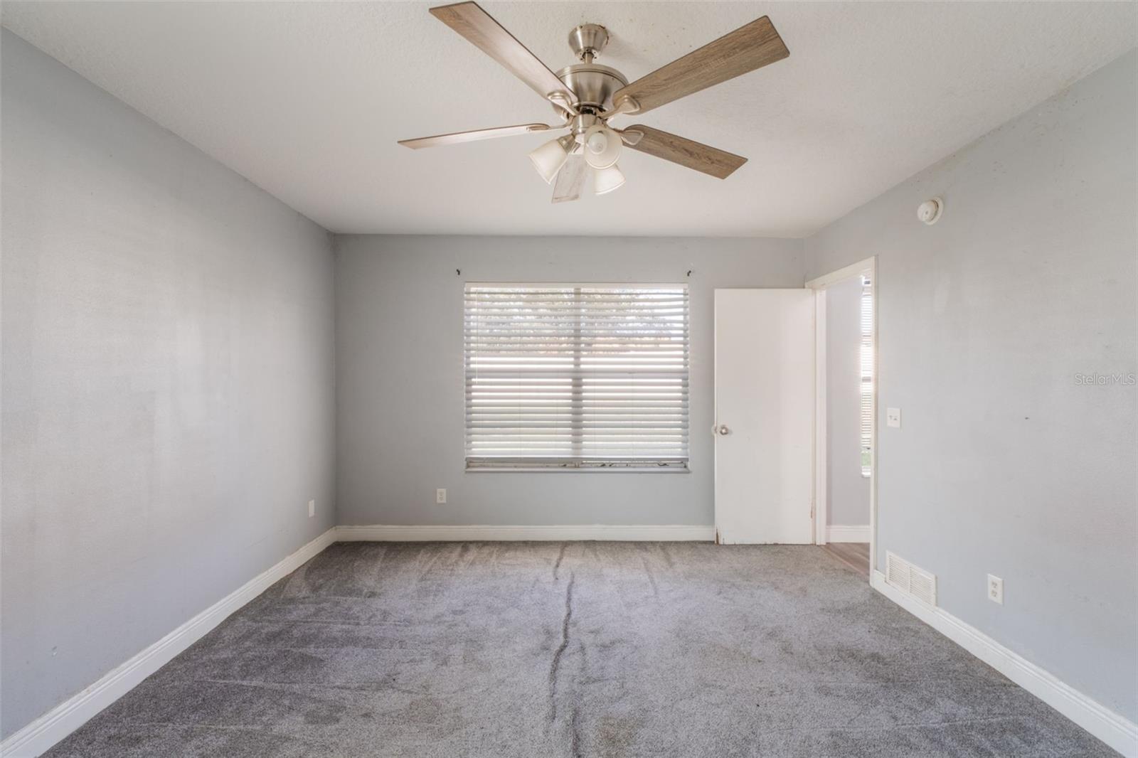 Image 16 of 33 For 1424 Franconia Avenue