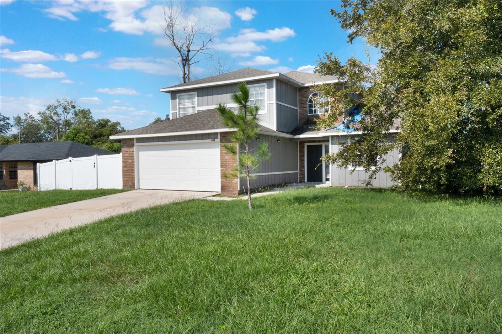 Image 2 of 33 For 1424 Franconia Avenue