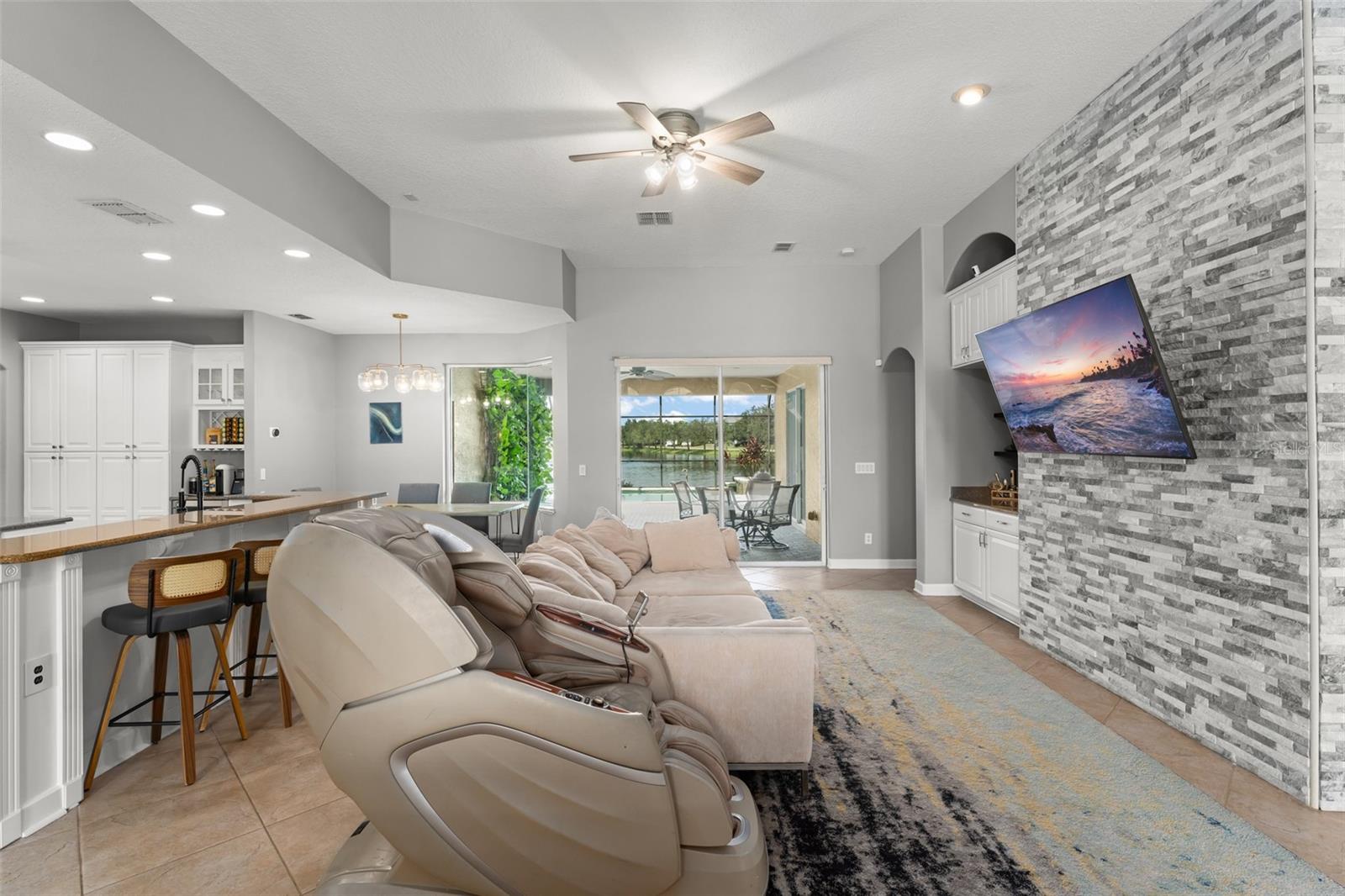 Image 10 of 66 For 9436 Walnut Crest Drive