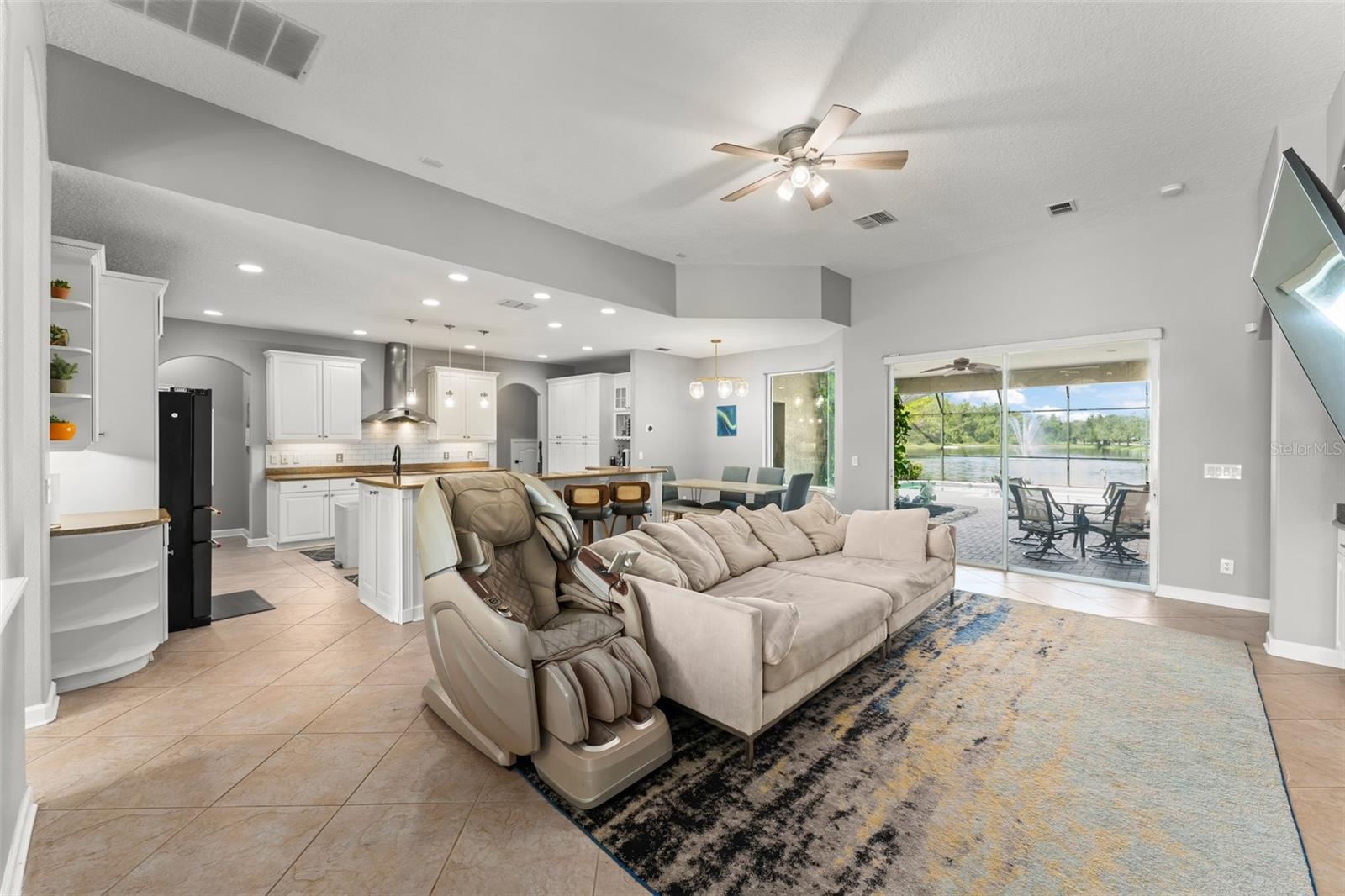 Image 11 of 66 For 9436 Walnut Crest Drive