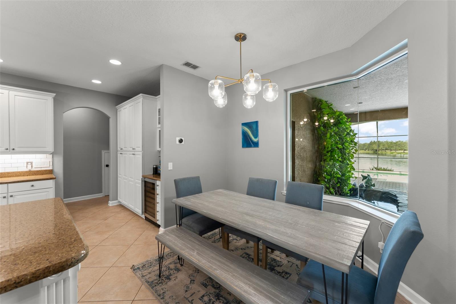 Image 13 of 66 For 9436 Walnut Crest Drive