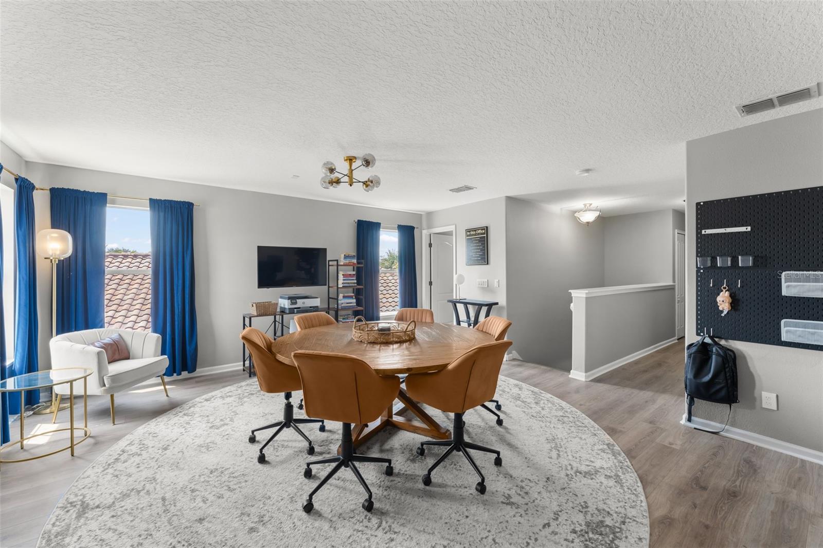 Image 34 of 66 For 9436 Walnut Crest Drive