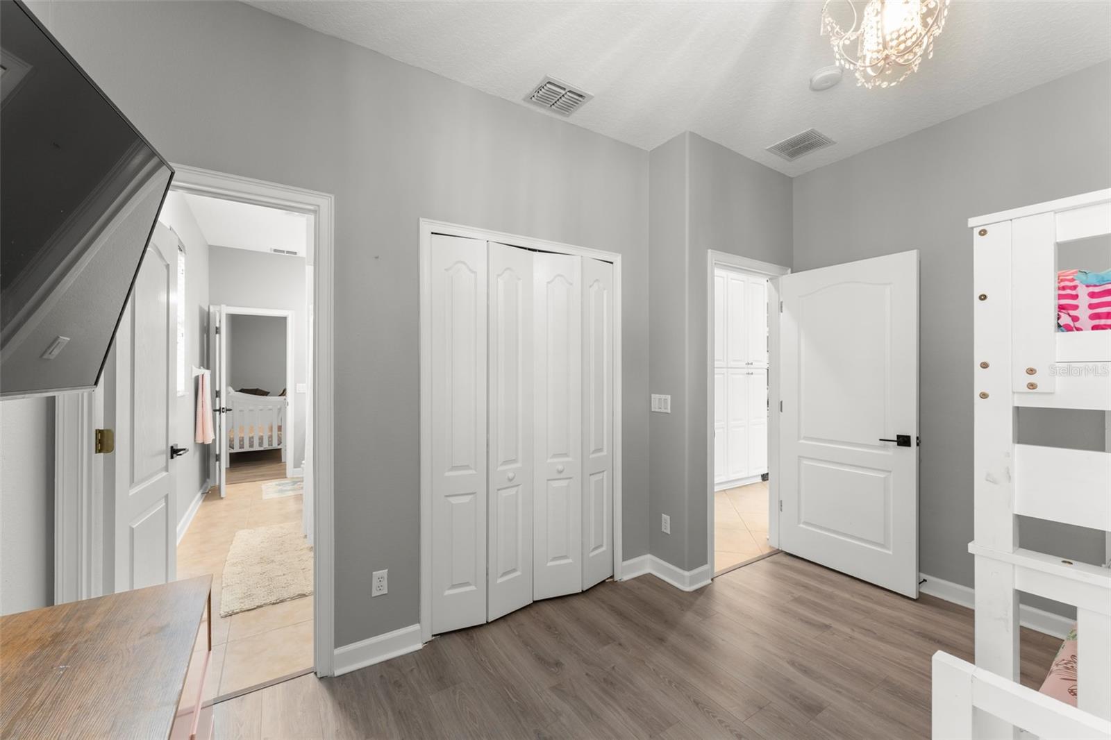 Image 42 of 66 For 9436 Walnut Crest Drive