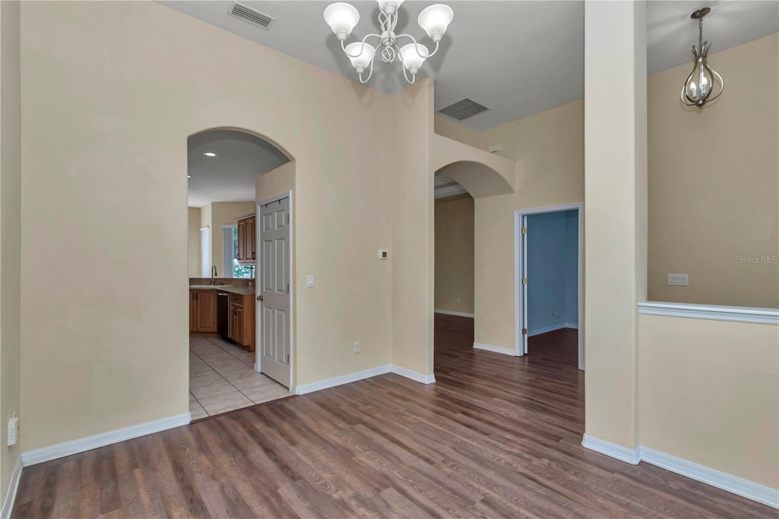 Image 10 of 47 For 57 Chrysanthemum Drive