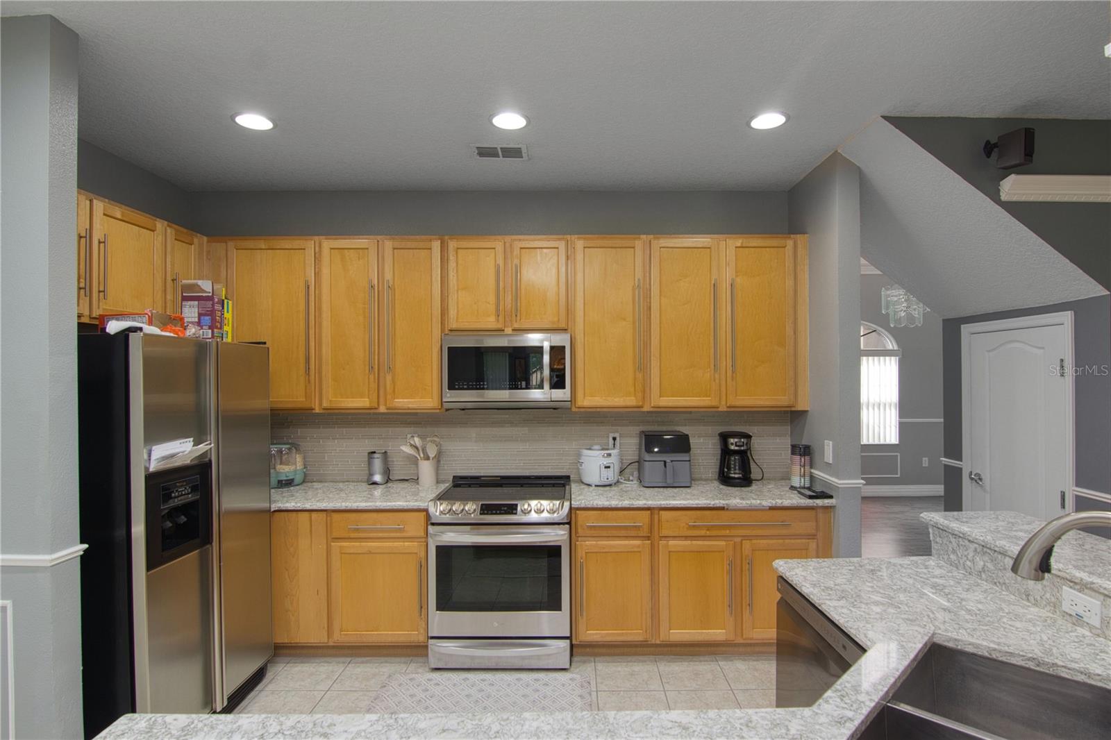 Image 12 of 30 For 2229 Grand Poplar Street