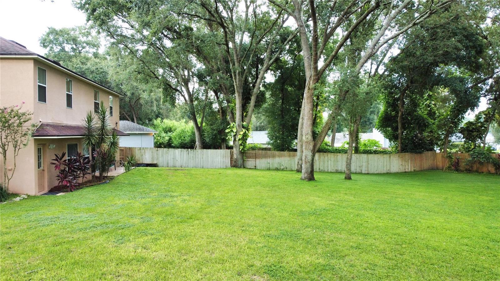 Image 4 of 30 For 2229 Grand Poplar Street