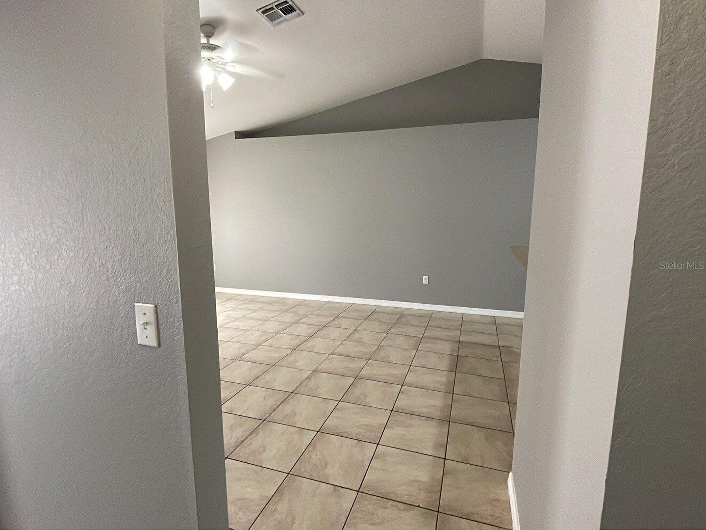 Image 9 of 10 For 2765 Courtland Boulevard