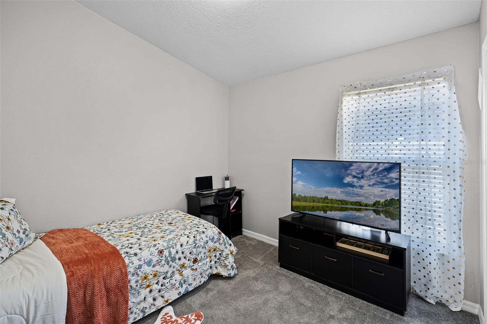 Image 17 of 24 For 12829 Kings Lake Drive