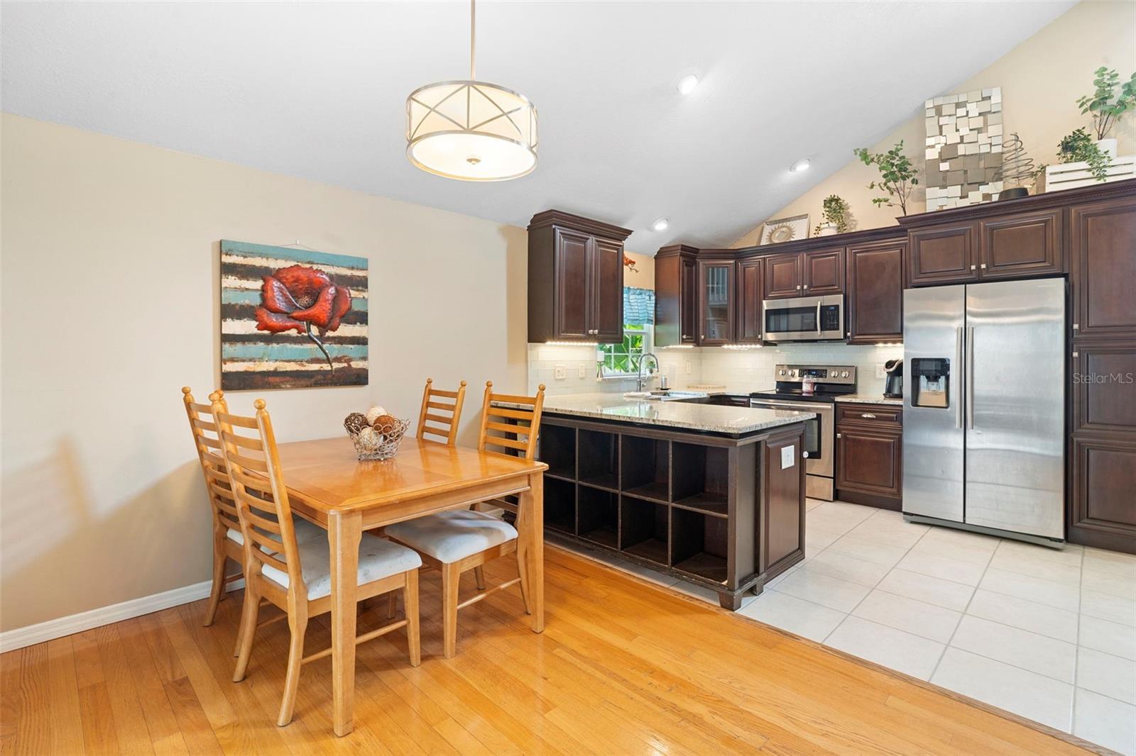 Image 10 of 33 For 3030 Bridgehampton Lane