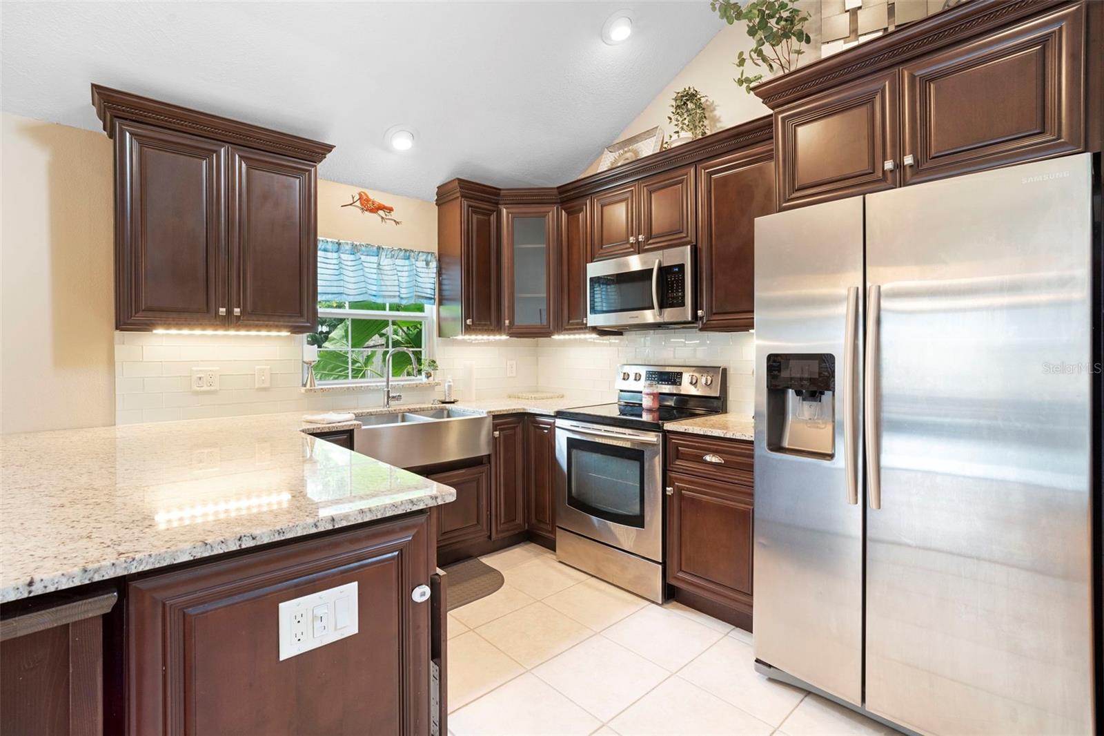Image 11 of 33 For 3030 Bridgehampton Lane