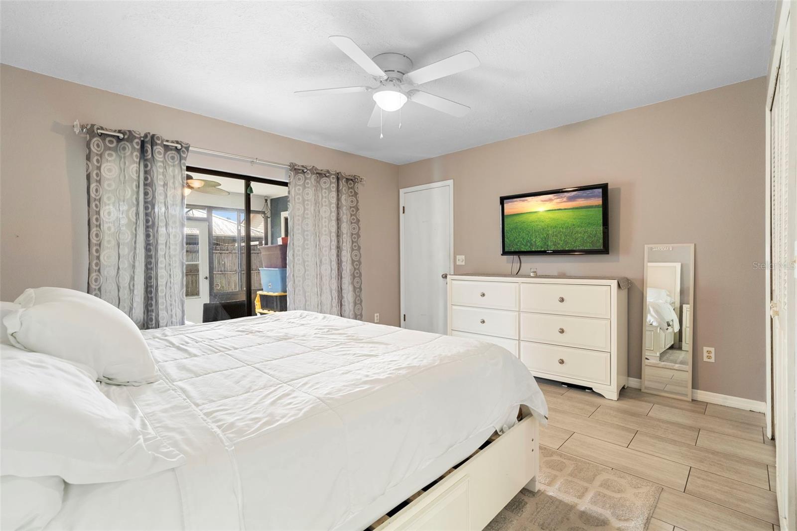 Image 15 of 33 For 3030 Bridgehampton Lane