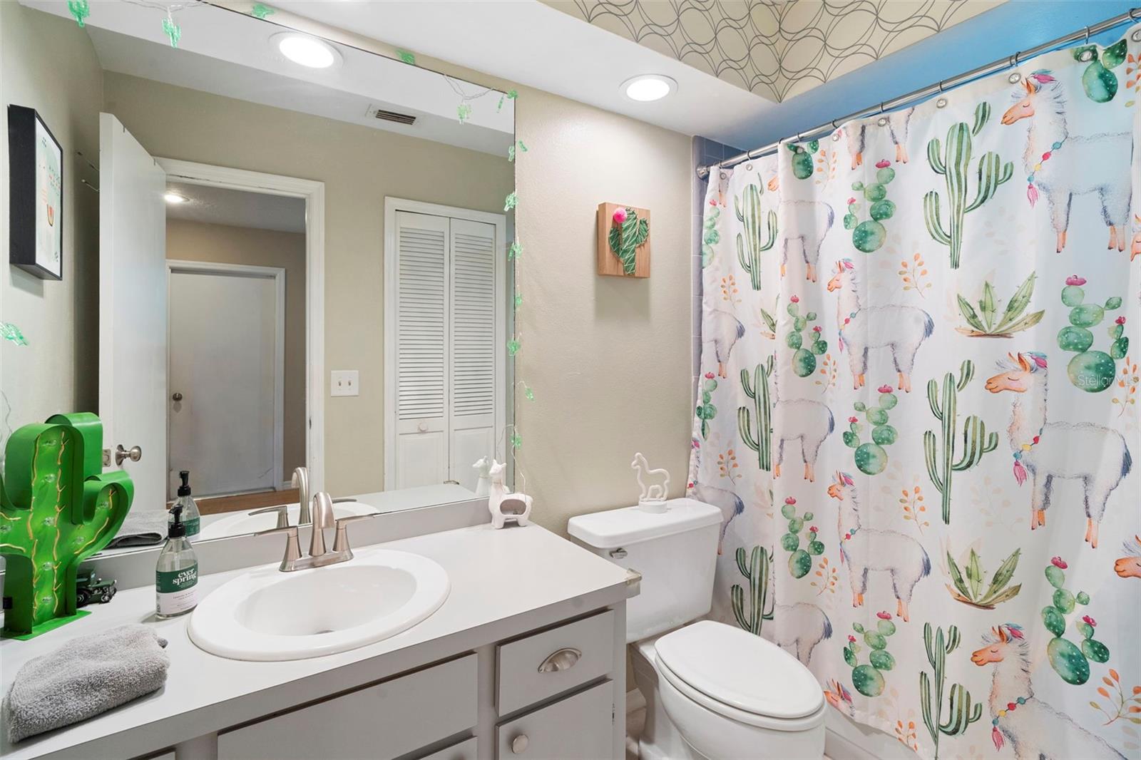 Image 21 of 33 For 3030 Bridgehampton Lane