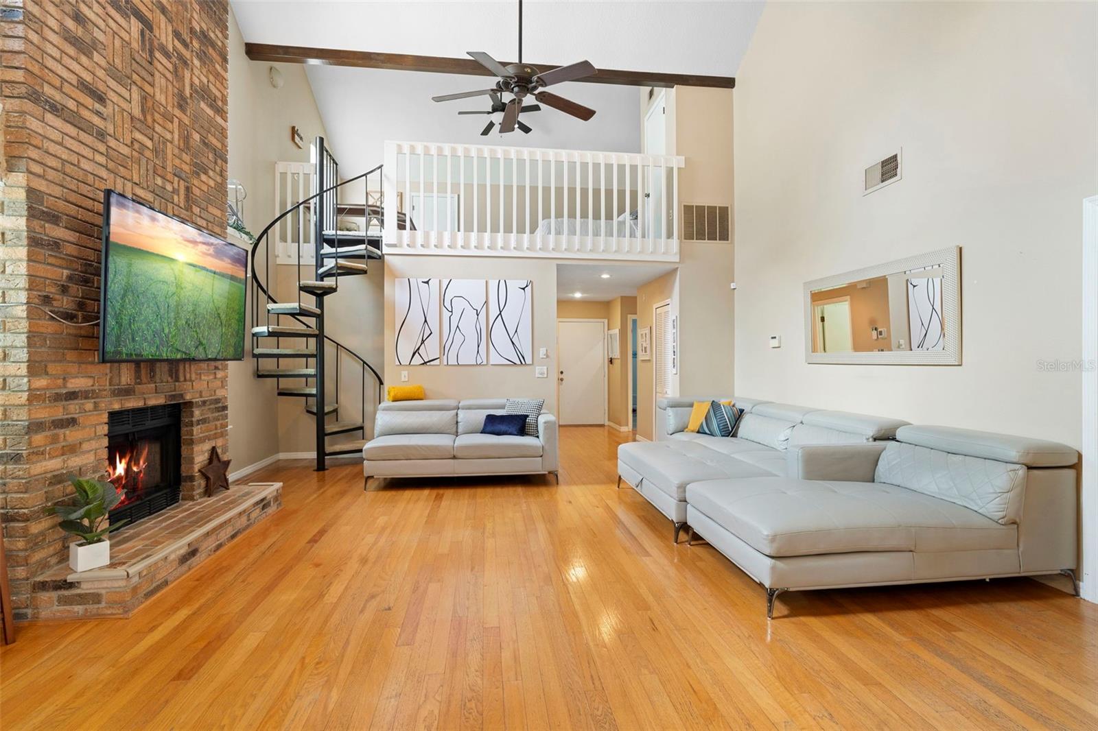 Image 5 of 33 For 3030 Bridgehampton Lane