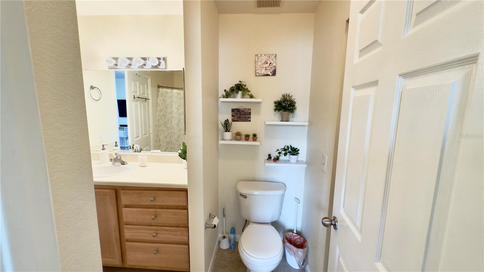 Image 24 of 39 For 9005 Lee Vista Boulevard 1805