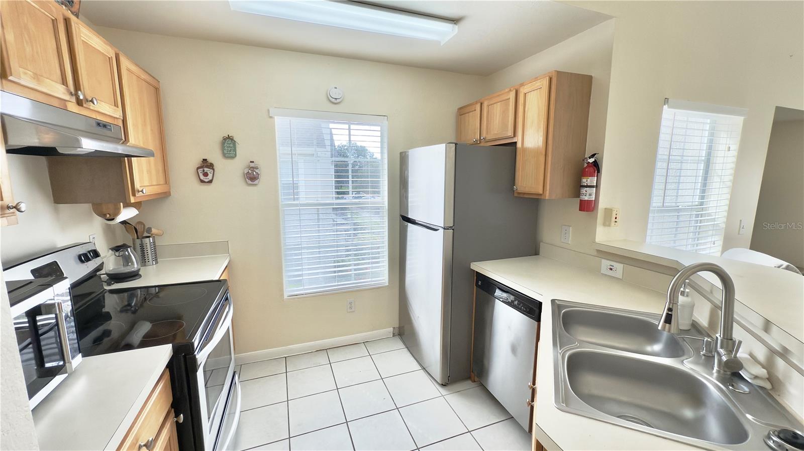 Image 9 of 39 For 9005 Lee Vista Boulevard 1805