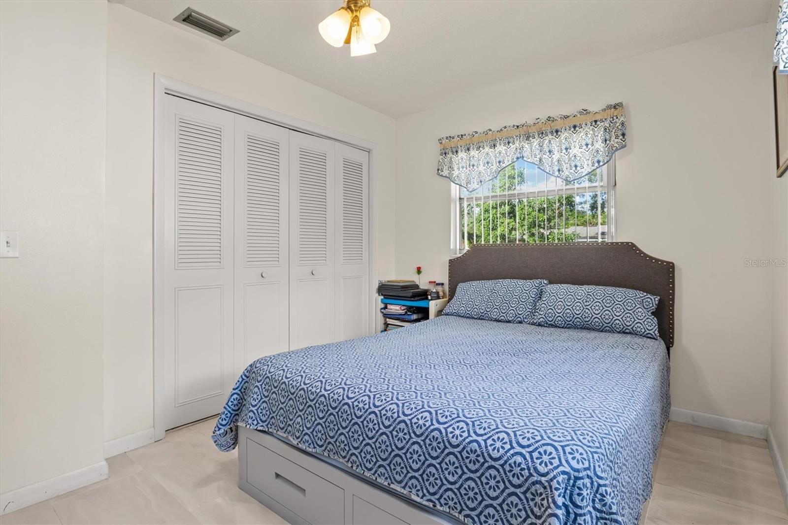 Image 21 of 25 For 1421 Avenue G Ne