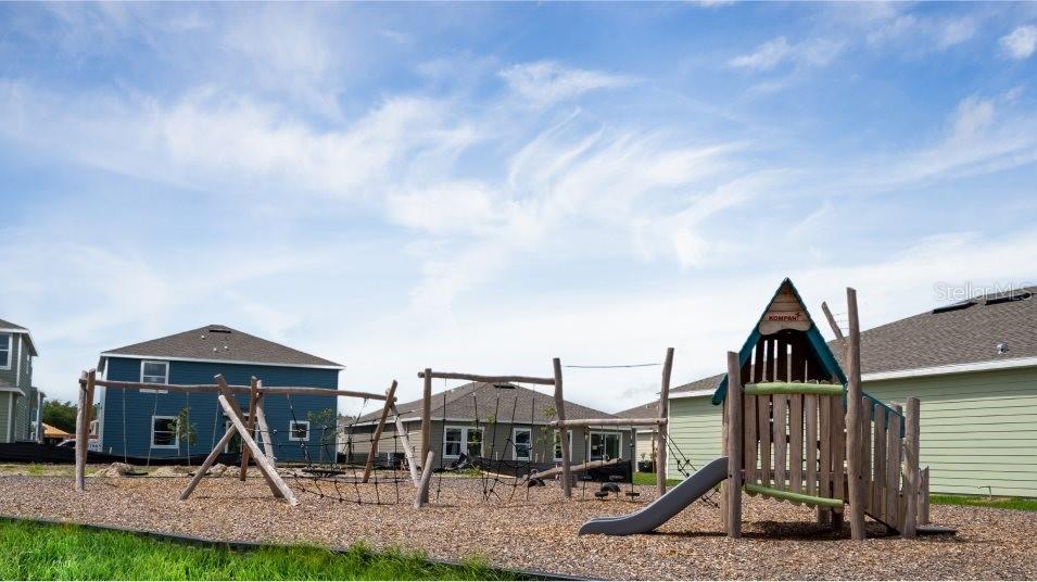 Image 17 of 28 For 2011 Myrtle Pine Street