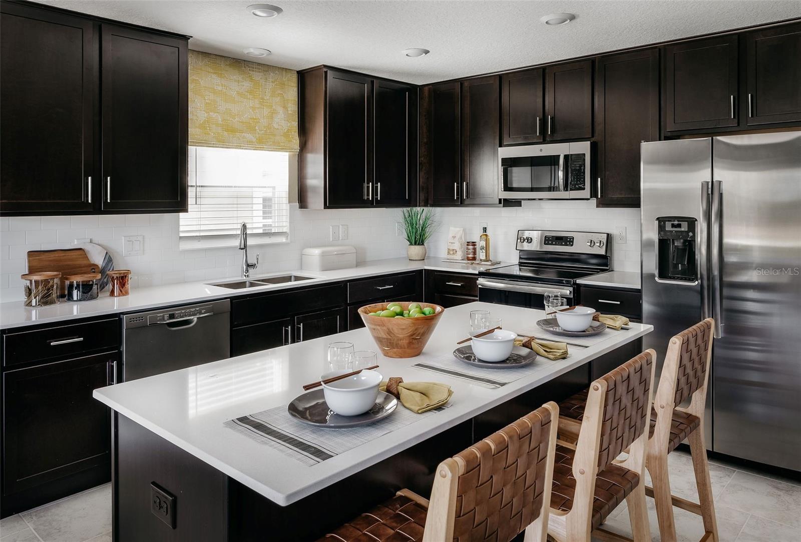 Image 4 of 28 For 2011 Myrtle Pine Street