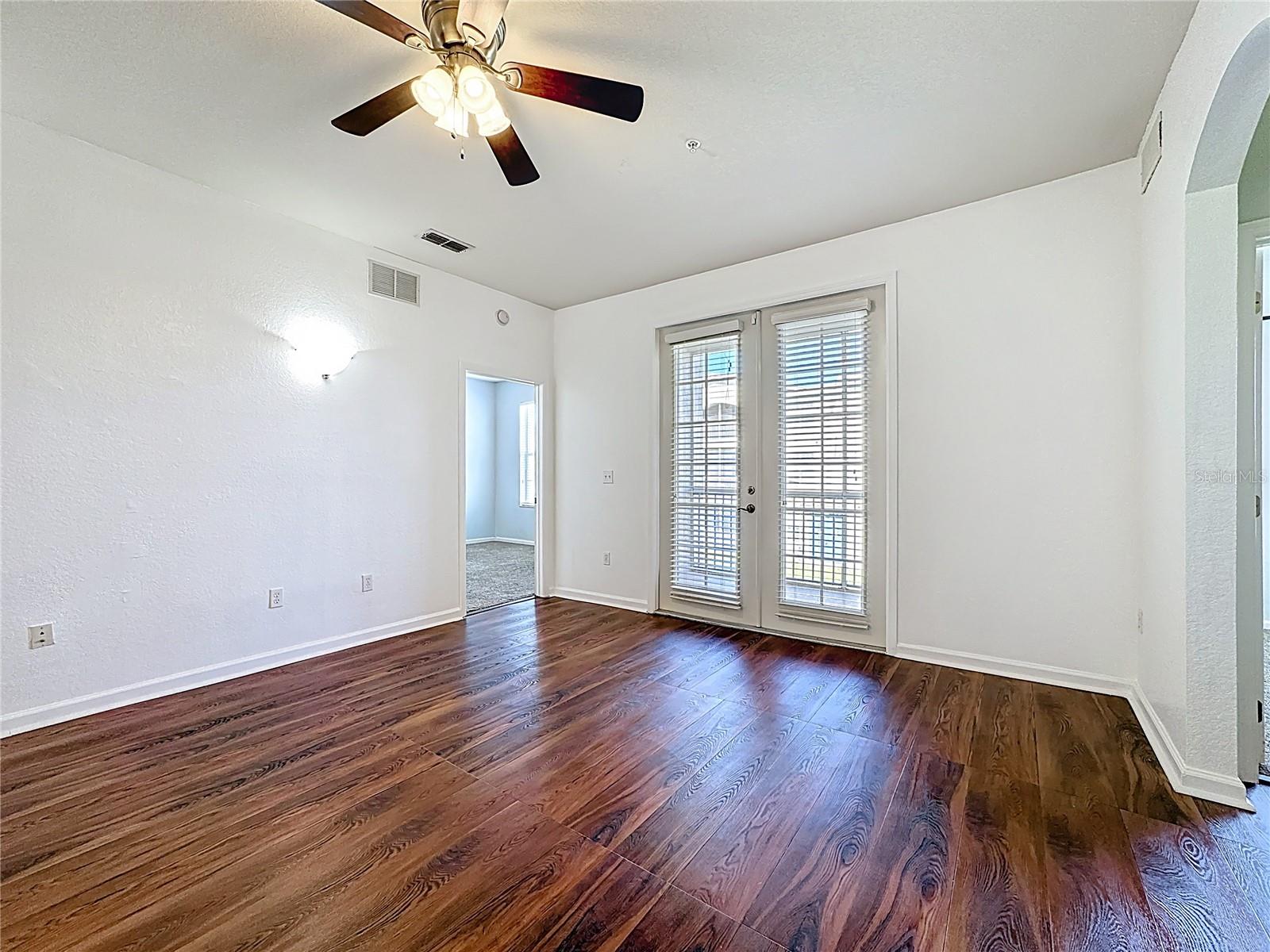 Image 16 of 55 For 3001 Greystone Loop 208