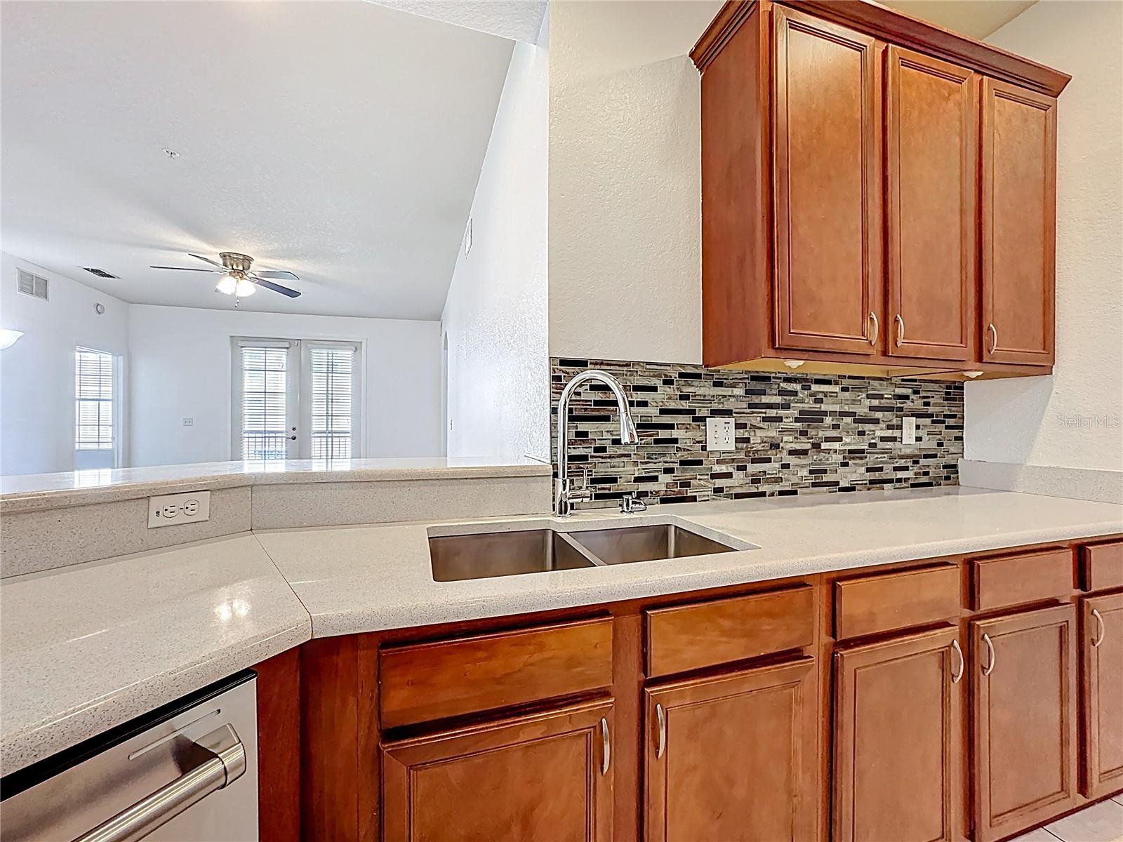 Image 18 of 55 For 3001 Greystone Loop 208