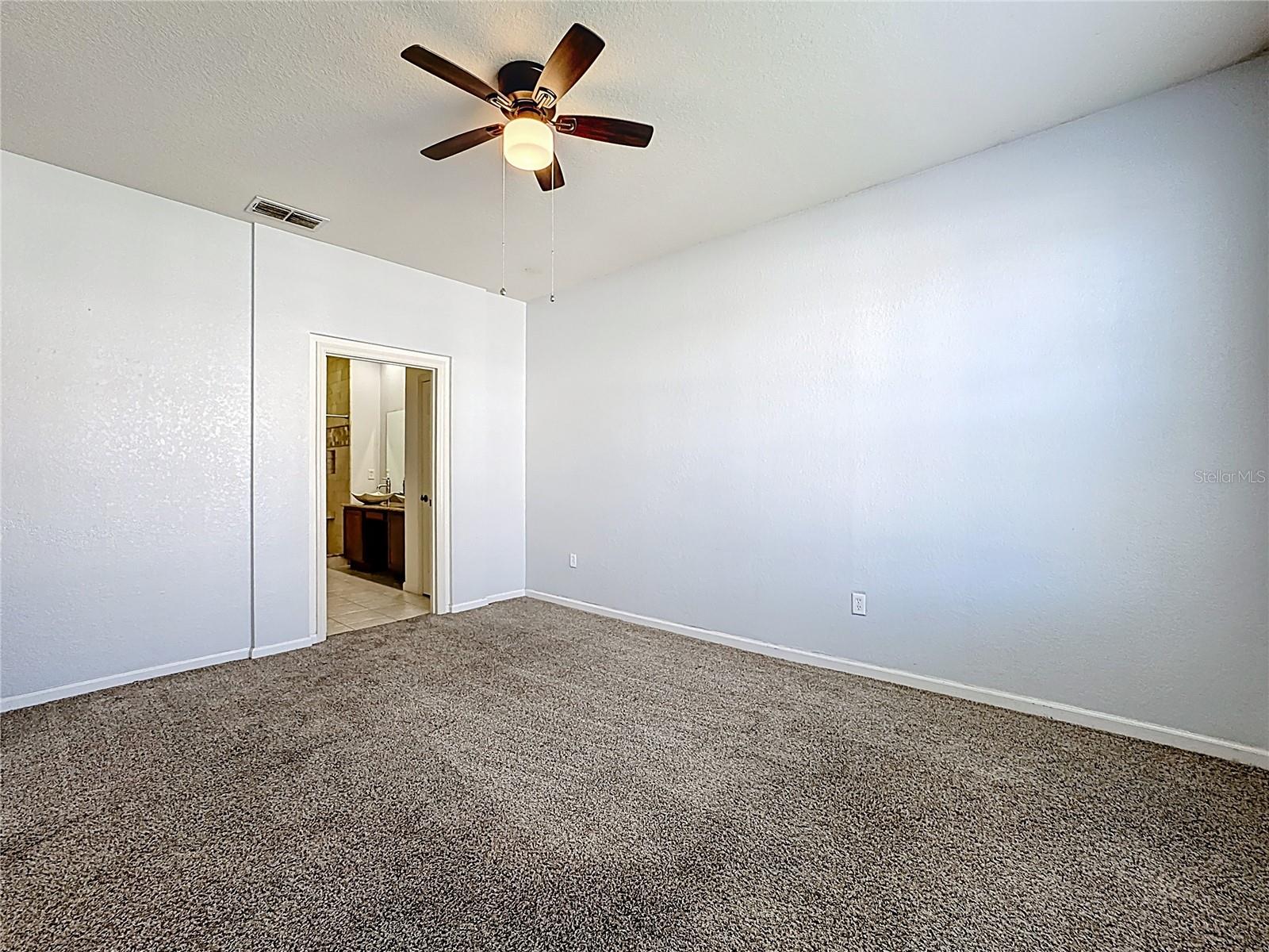 Image 33 of 55 For 3001 Greystone Loop 208