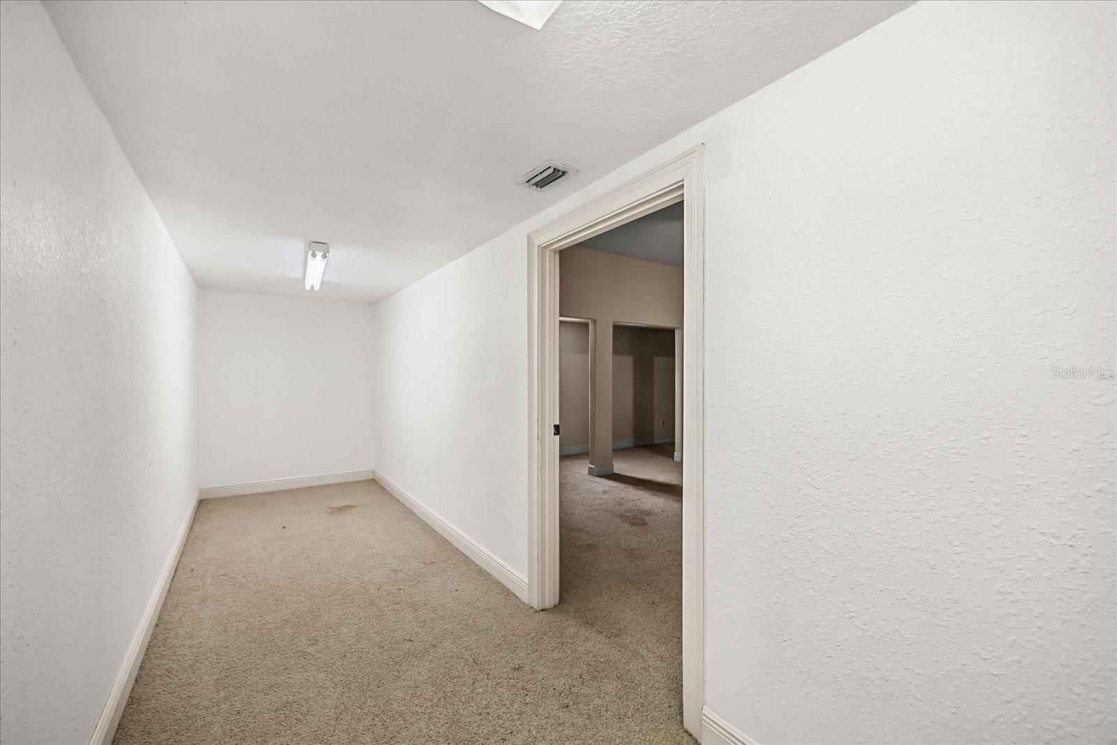 Image 28 of 43 For 3620 Leota Drive