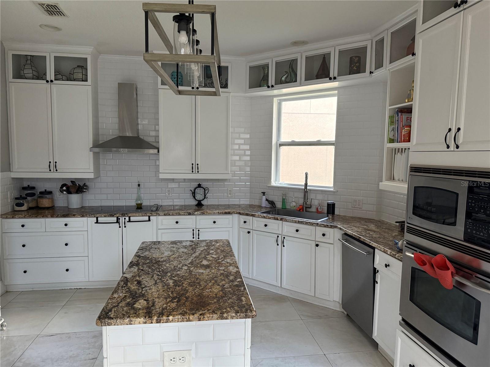 Image 13 of 45 For 6965 Tettenhall Lane