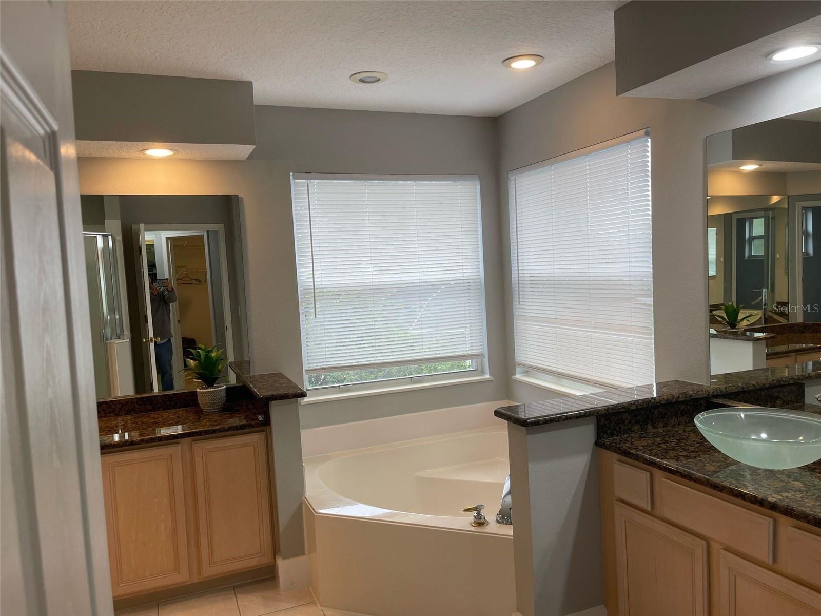 Image 8 of 17 For 8234 Diamond Cove Circle