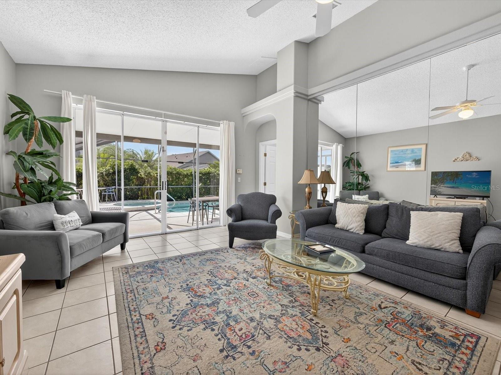 Image 16 of 59 For 16630 Rolling Green Drive