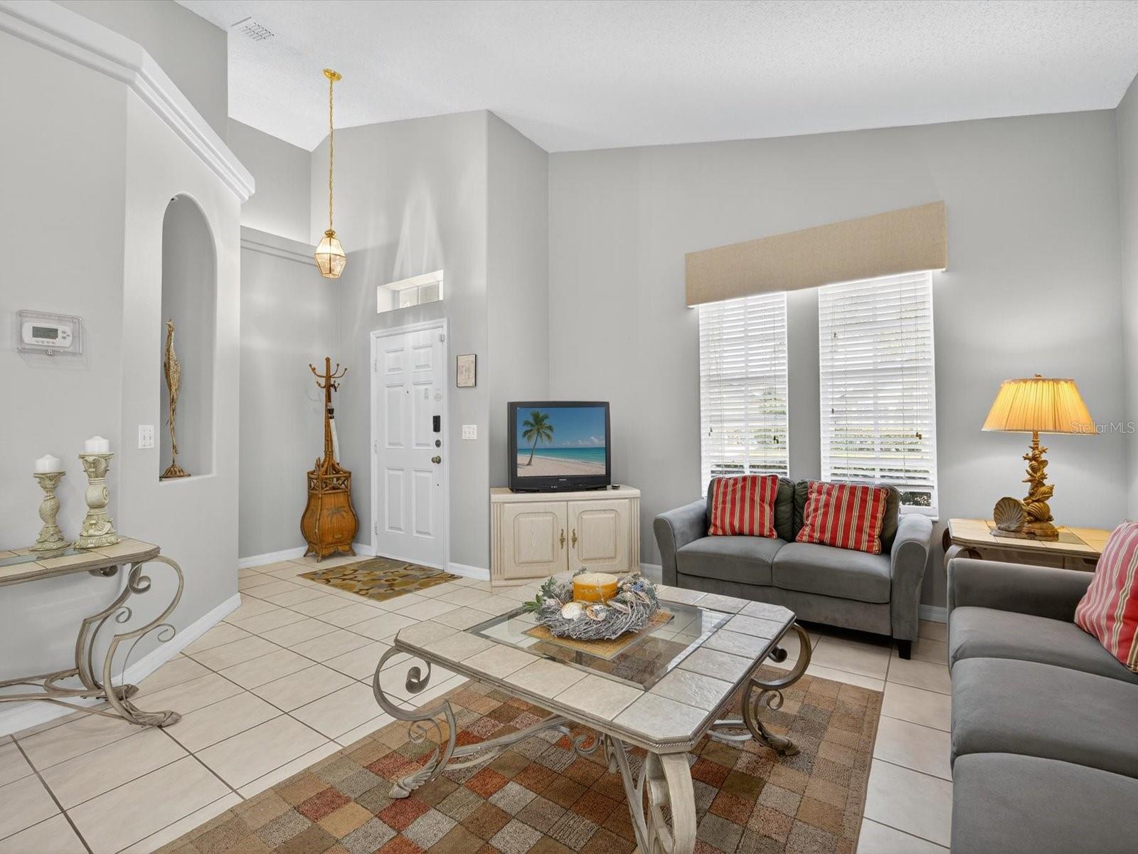 Image 7 of 59 For 16630 Rolling Green Drive
