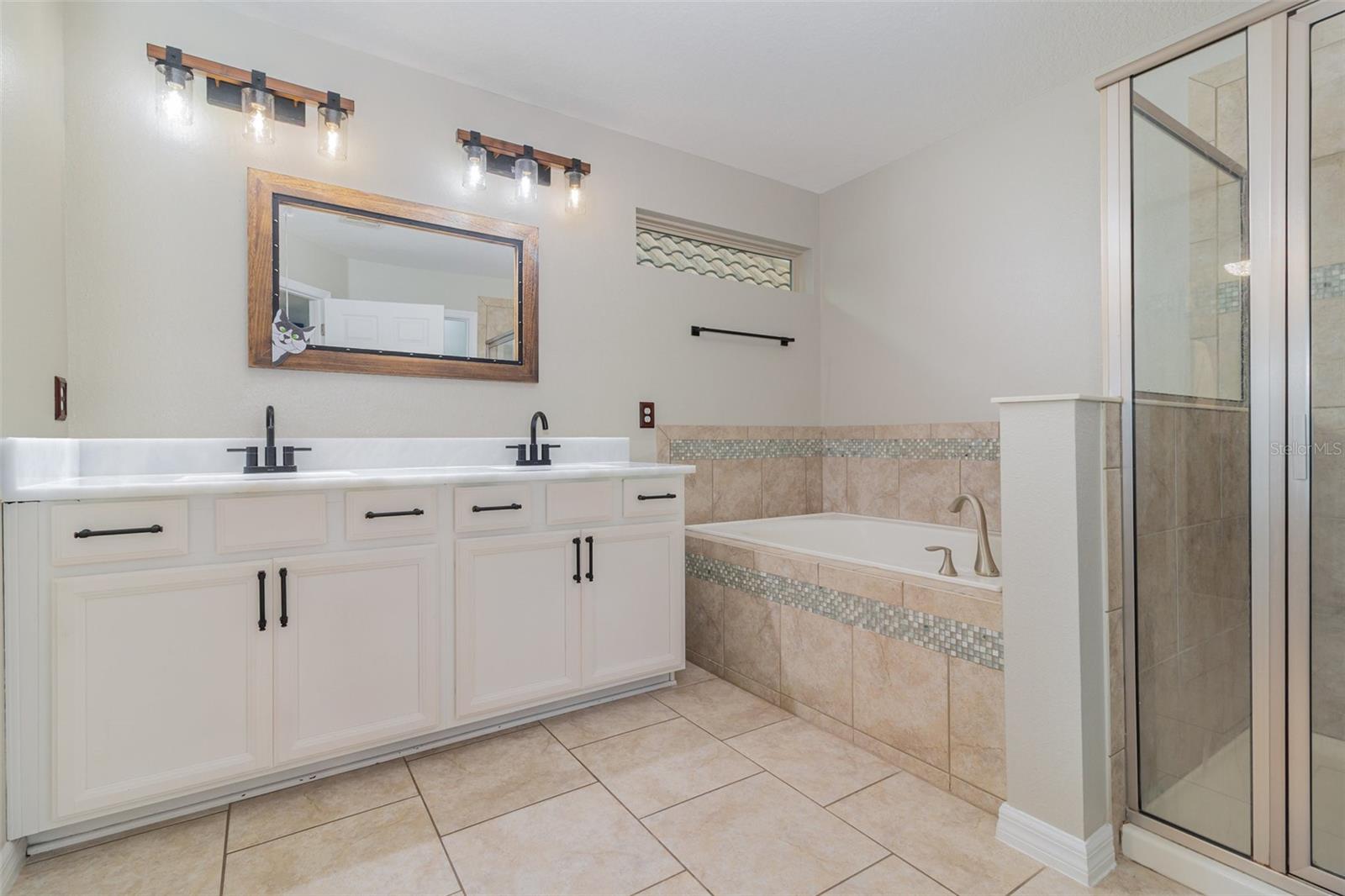 Image 14 of 41 For 546 Egret Place Drive