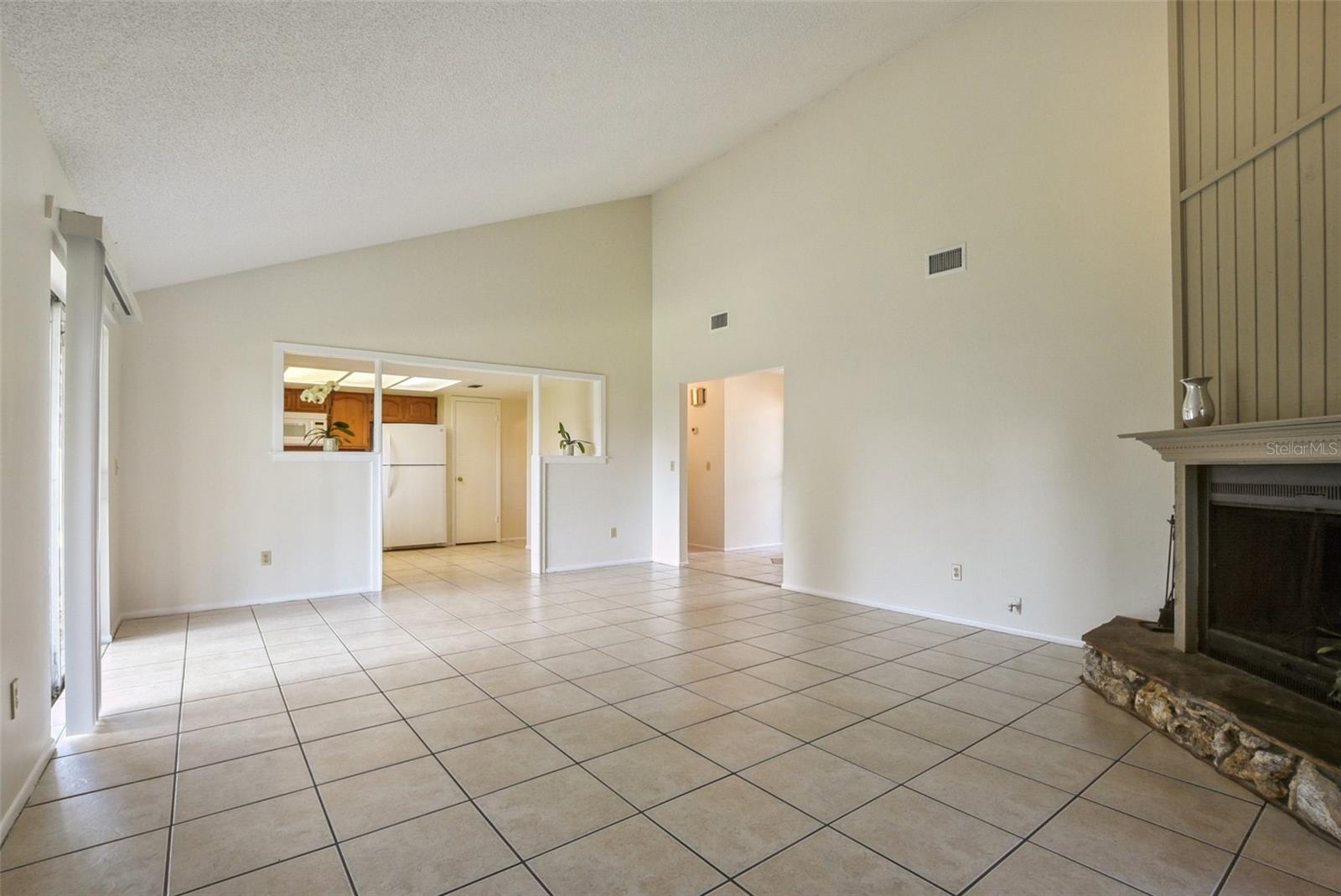 Image 4 of 27 For 309 Redwing Way