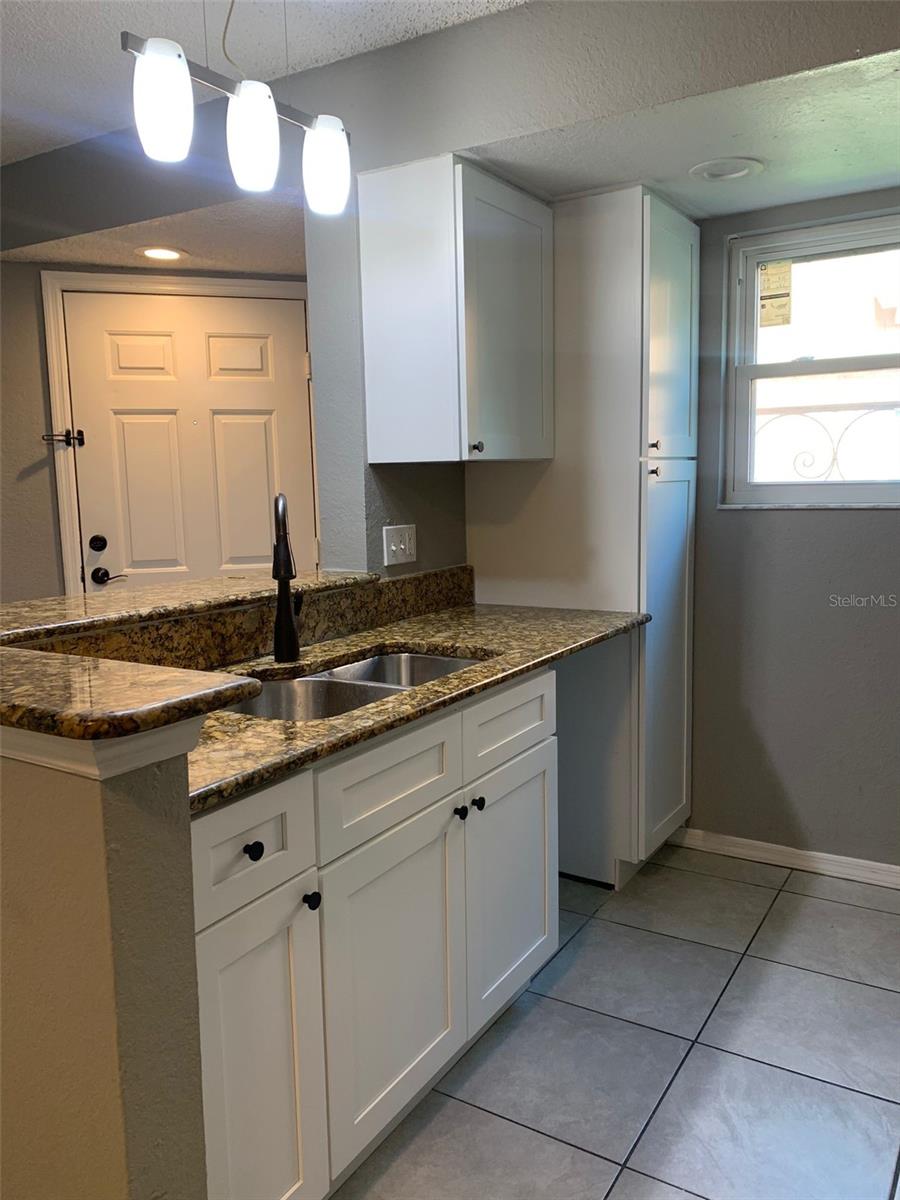 Image 4 of 9 For 5152 Conroy Road 18