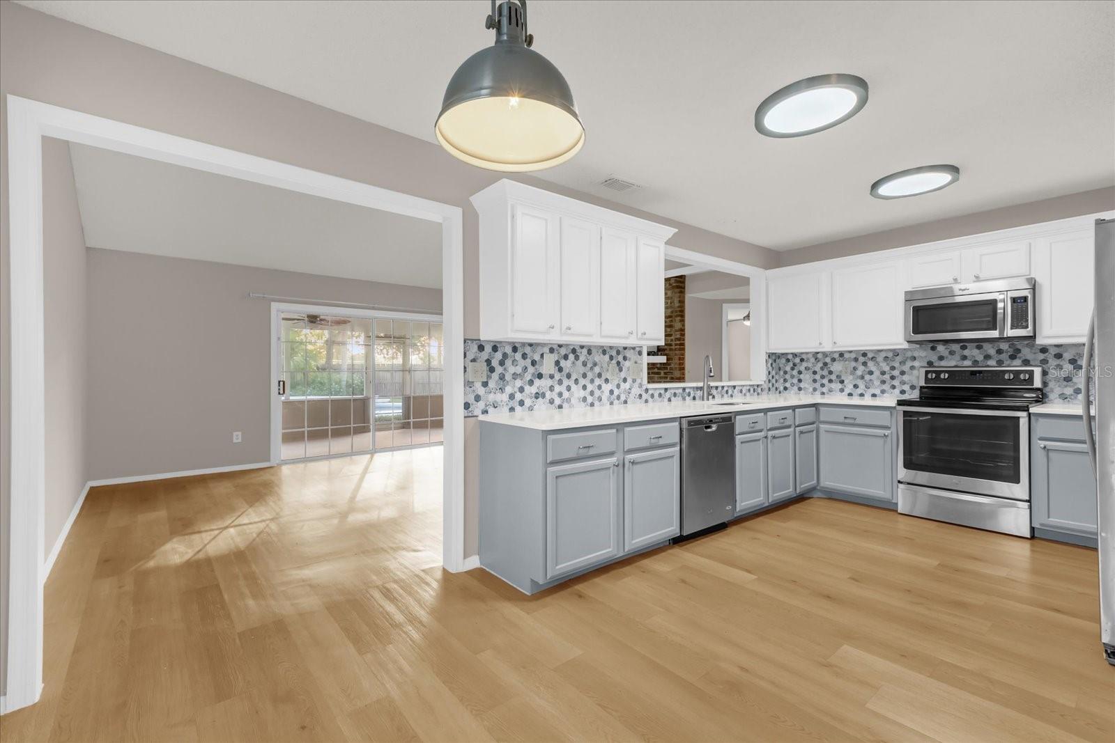 Image 9 of 36 For 359 Westwind Court