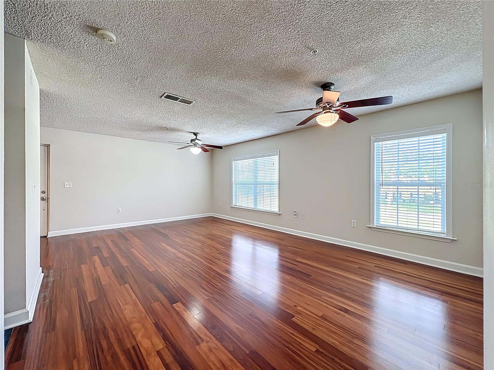 Image 17 of 43 For 2019 Dixie Belle Drive 2019t