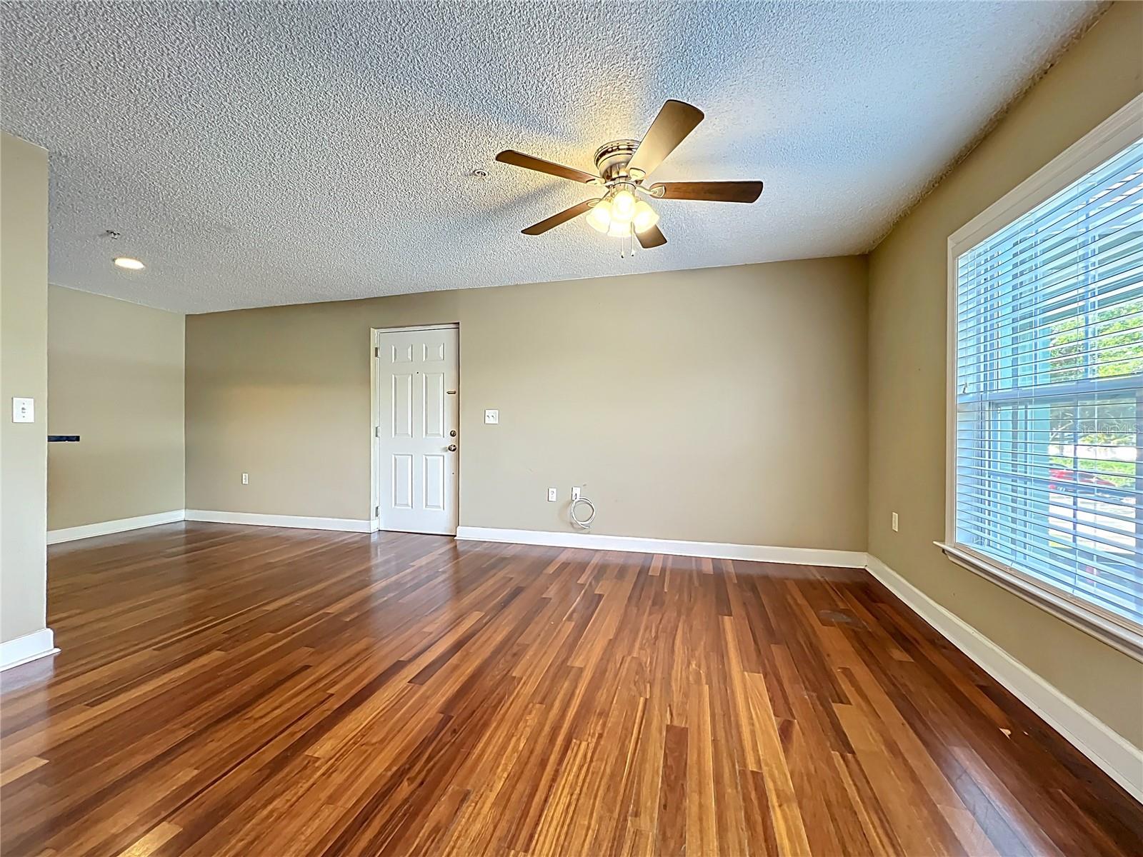 Image 13 of 46 For 2065 Dixie Belle Drive 2065m