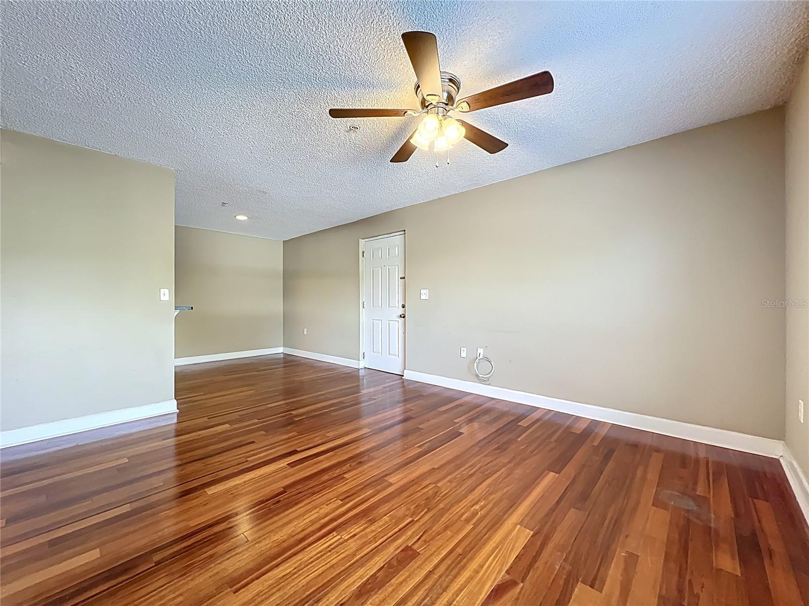 Image 14 of 46 For 2065 Dixie Belle Drive 2065m
