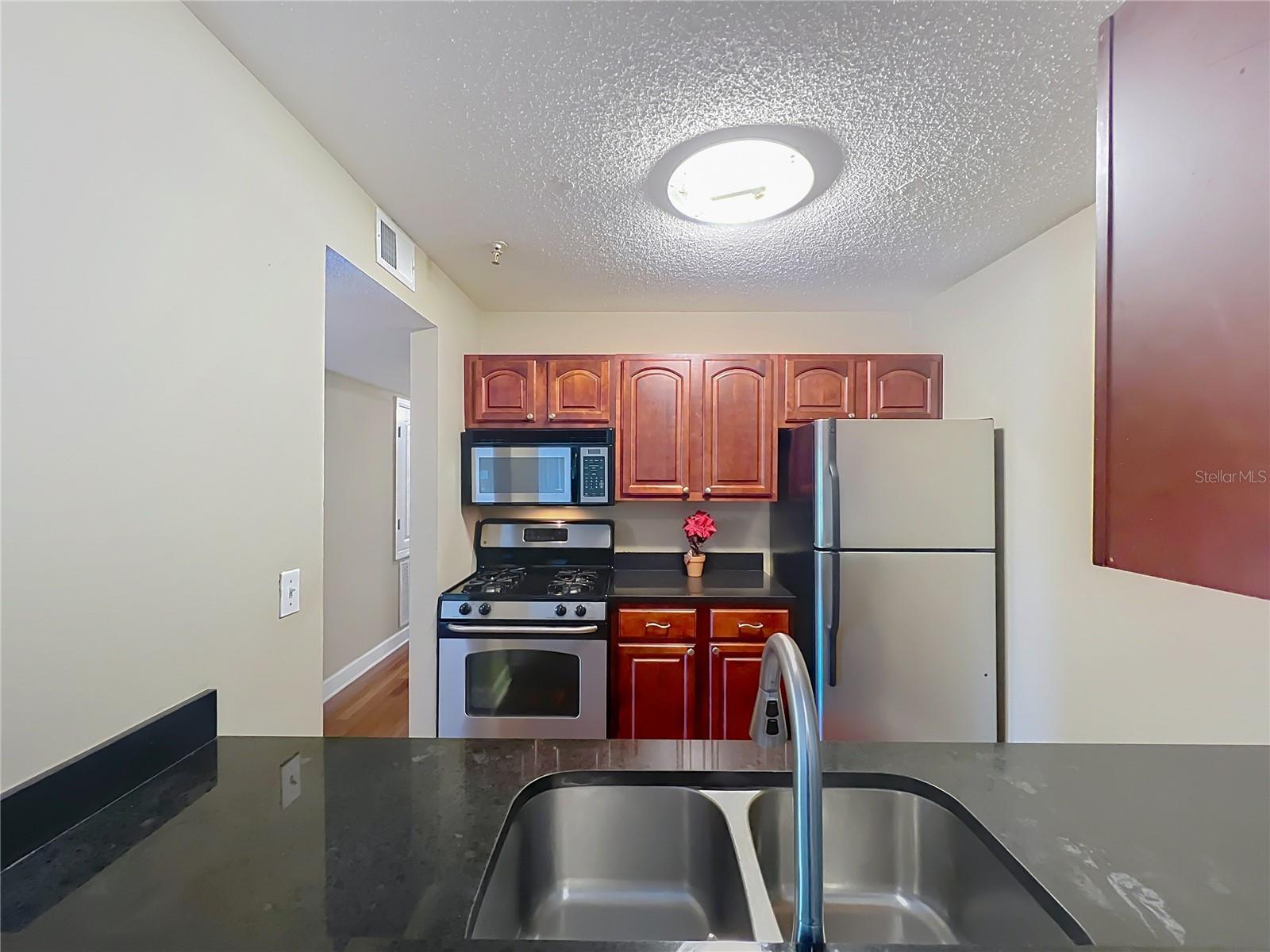 Image 15 of 46 For 2065 Dixie Belle Drive 2065m