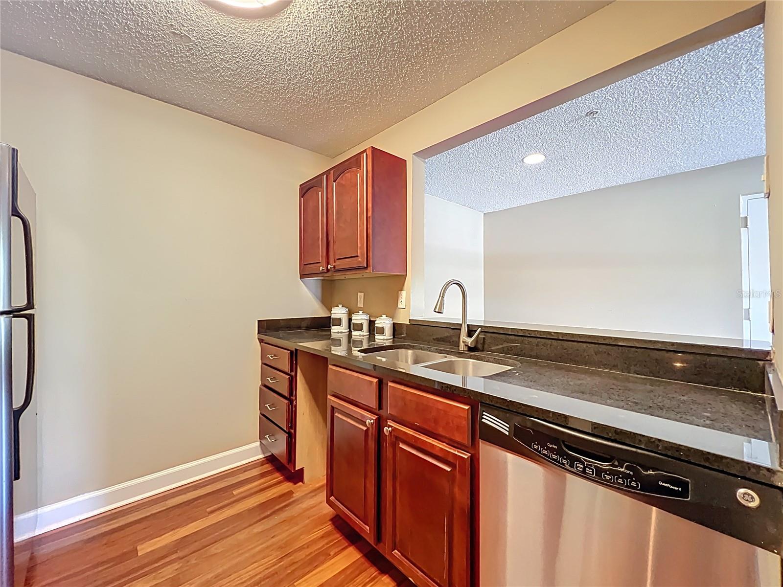 Image 17 of 46 For 2065 Dixie Belle Drive 2065m