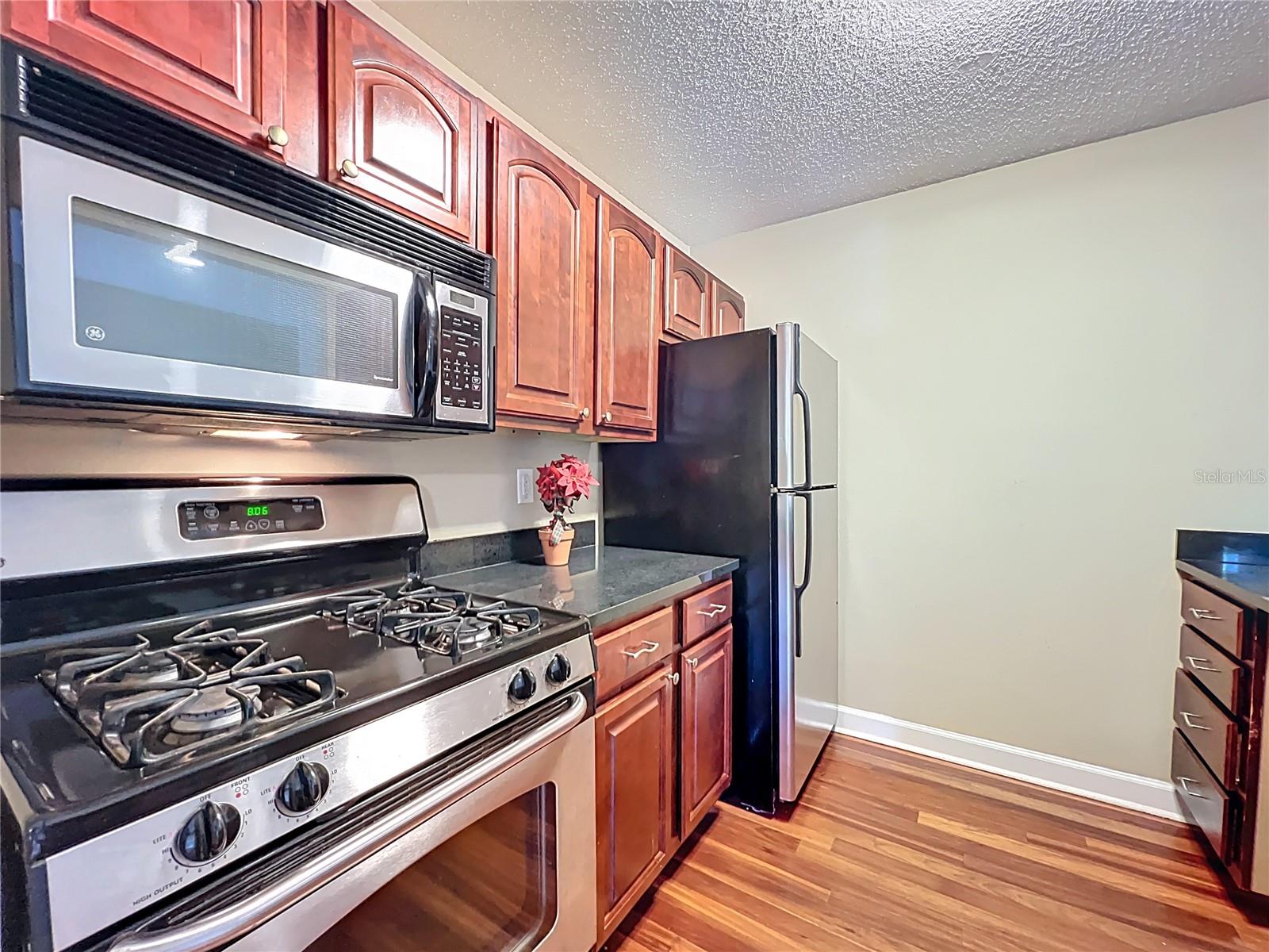 Image 18 of 46 For 2065 Dixie Belle Drive 2065m