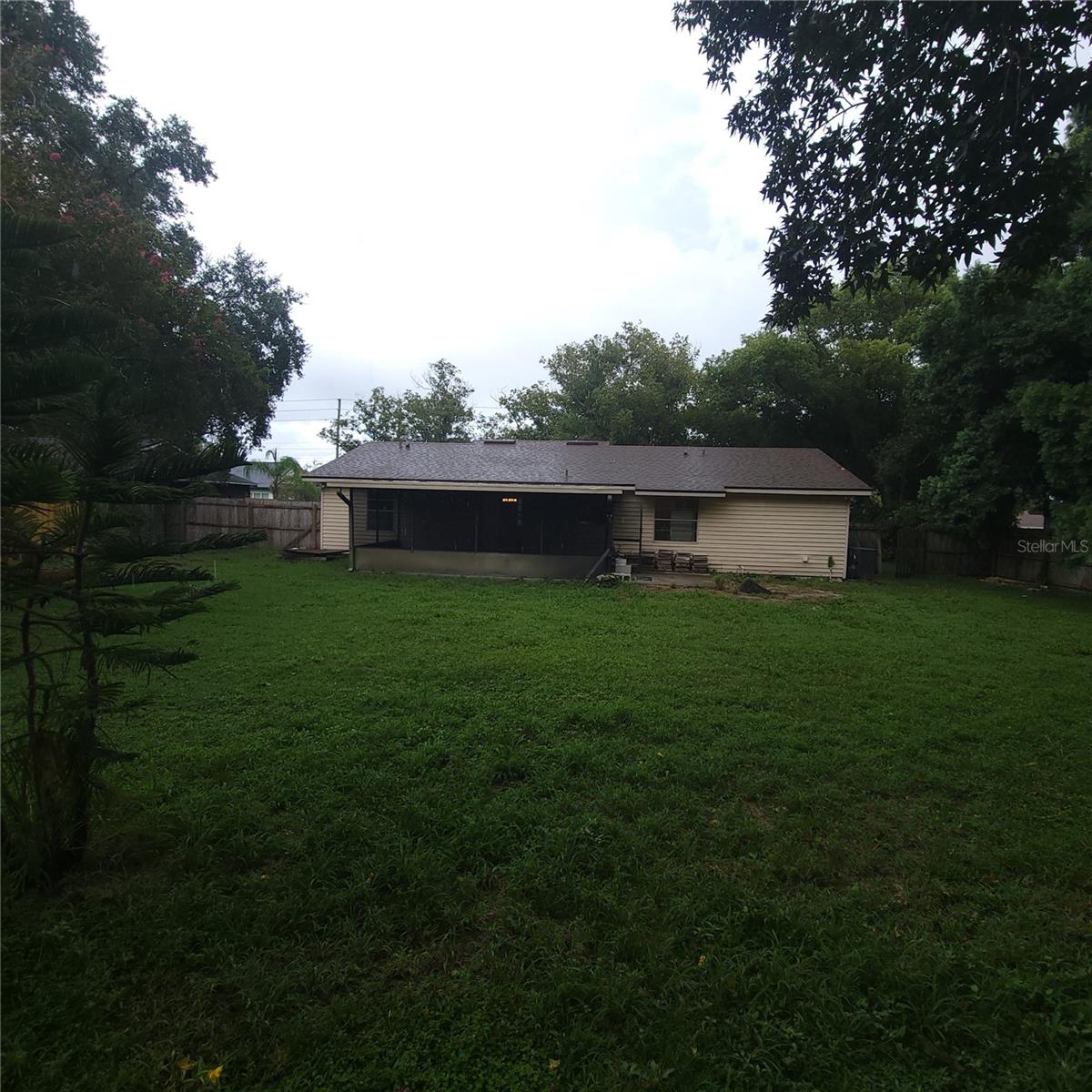 Image 20 of 22 For 462 Lake Avenue