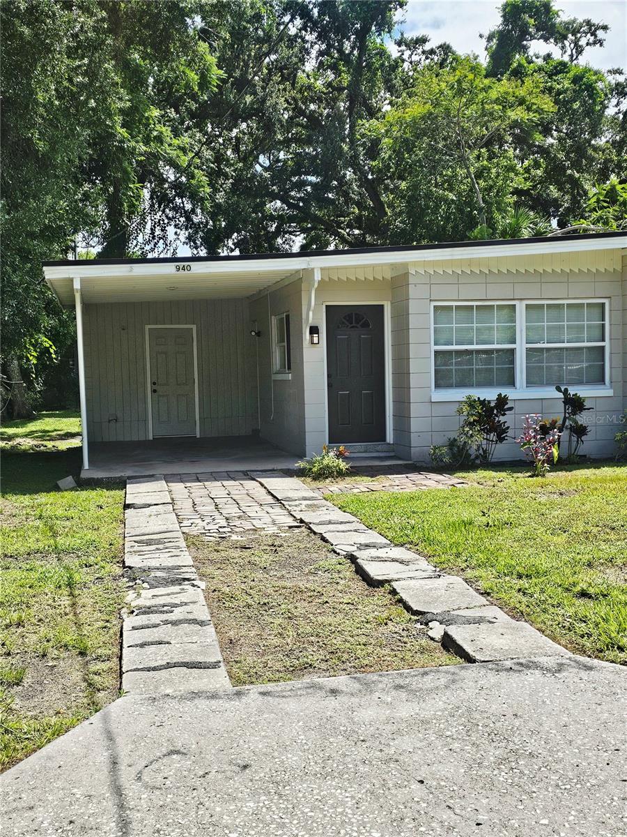 Image 2 of 9 For 940 Grand Street