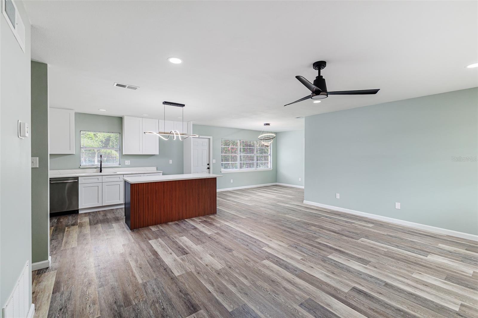 Image 5 of 24 For 225 Hamlin Drive