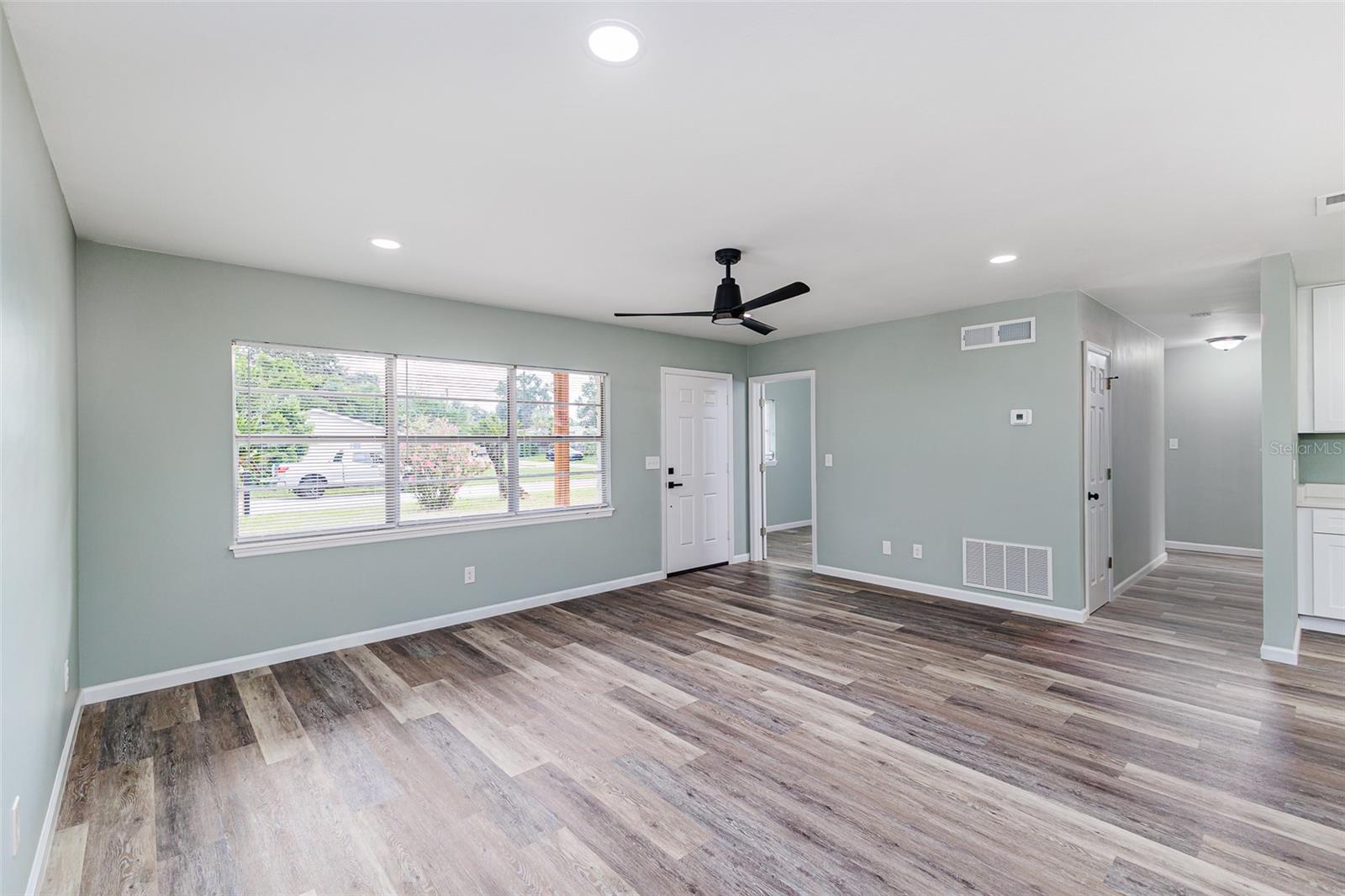 Image 6 of 24 For 225 Hamlin Drive