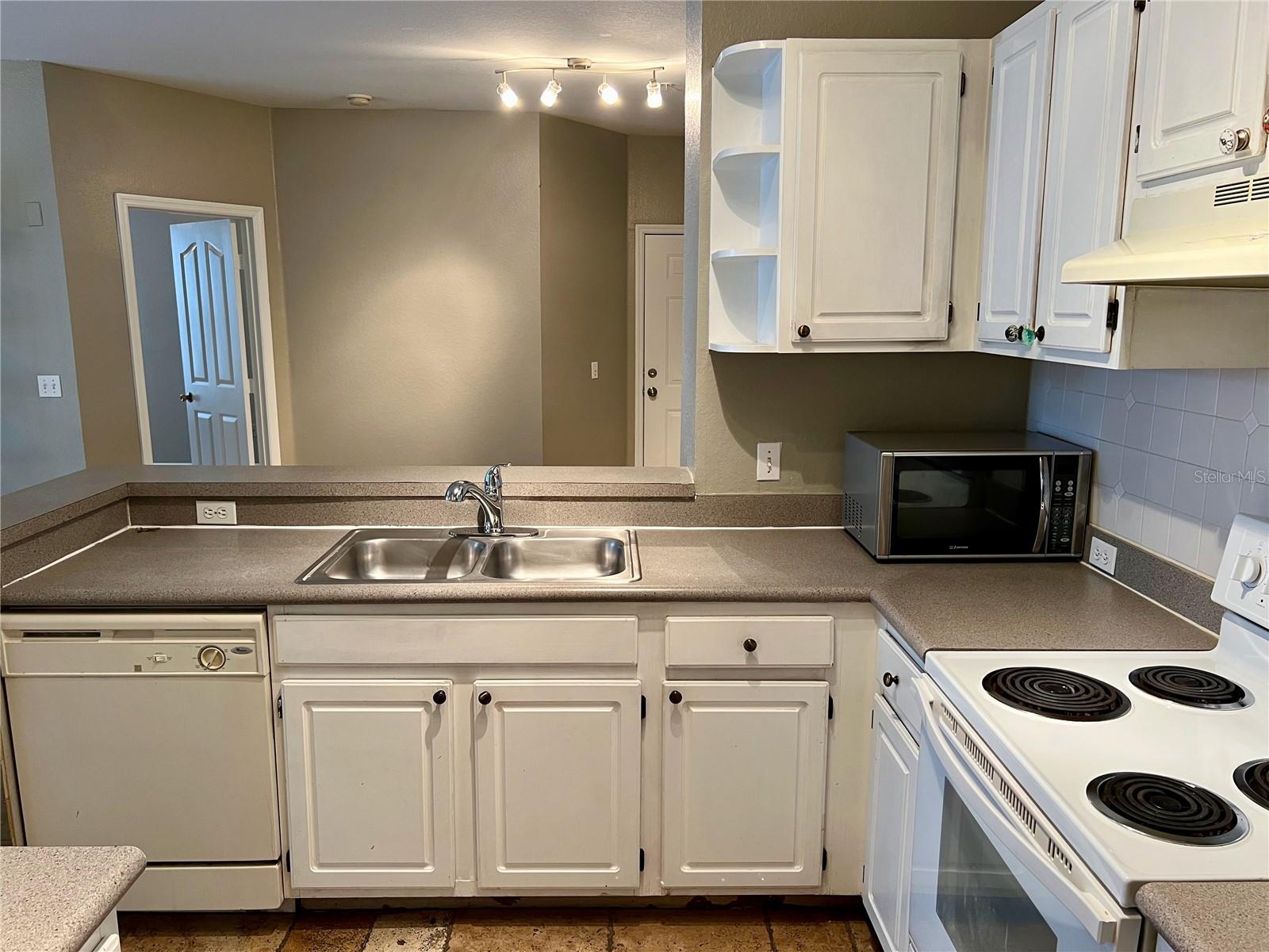 Image 12 of 22 For 2615 Maitland Crossing Way 9201