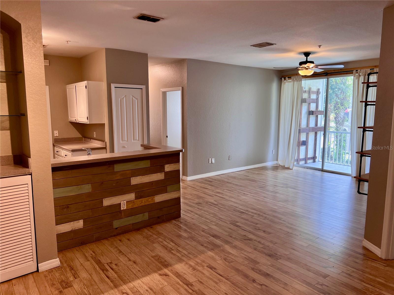 Image 3 of 22 For 2615 Maitland Crossing Way 9201