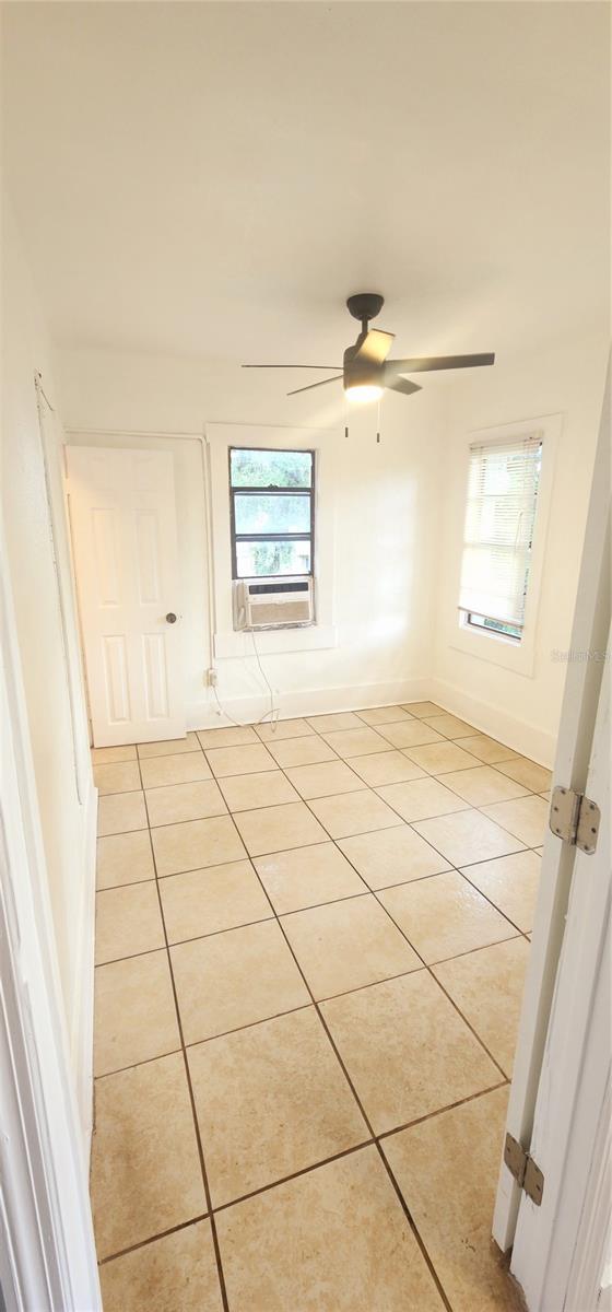 Image 11 of 16 For 301 Avenue B  4