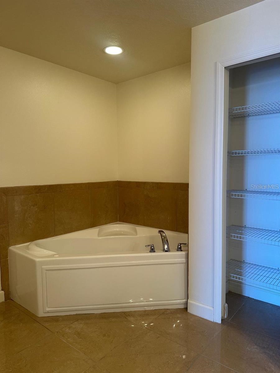 Image 12 of 21 For 6336 Buford Street 508